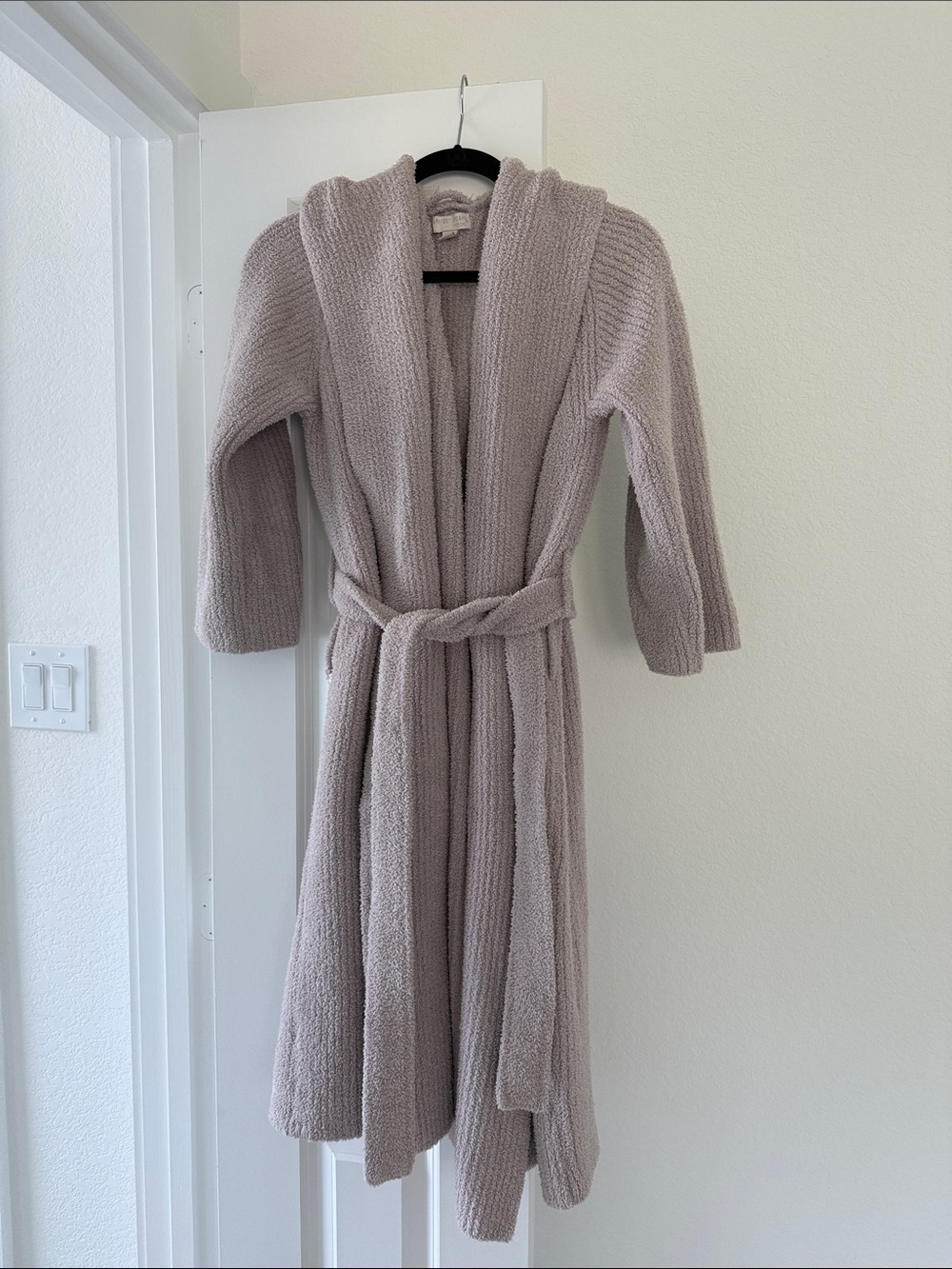 Barefoot Dreams Plush Hooded Robe in Light Gray